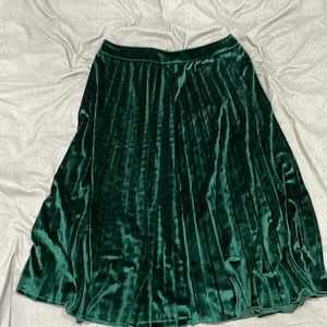 XL felt green pleated skirt
